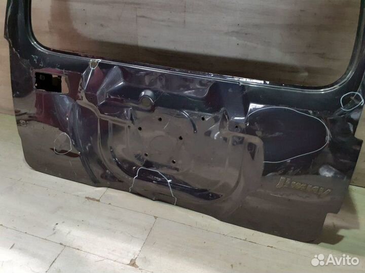 Крышка багажника Suzuki