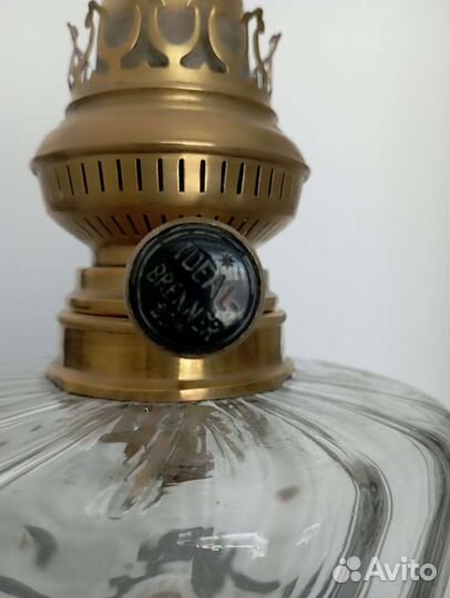 Старинная керосиновая лампа