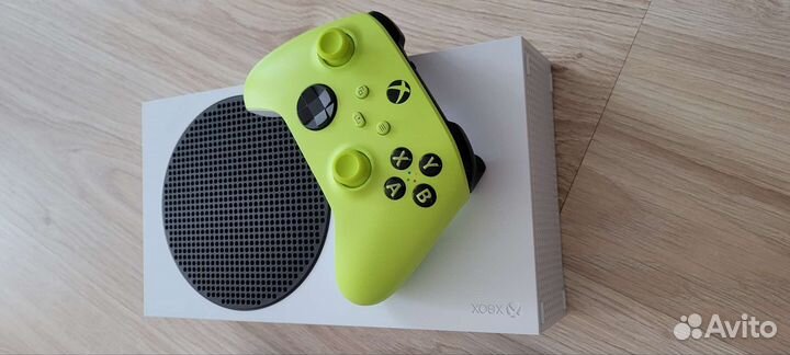 Аренда Xbox Series S с подпиской Game PassUltimate