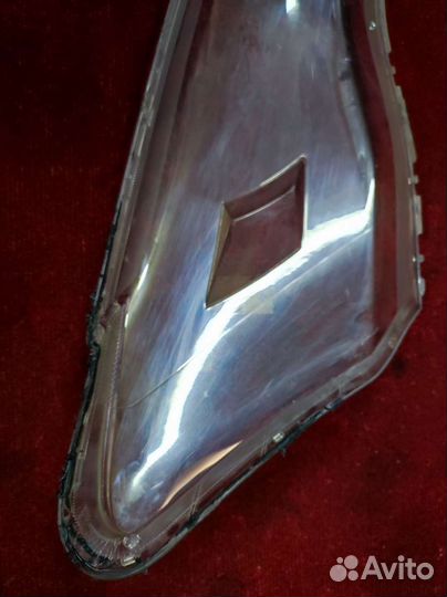 Стекло левой фары Ssang Yong Actyon New 11-13