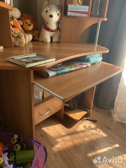 Компьютерный стол