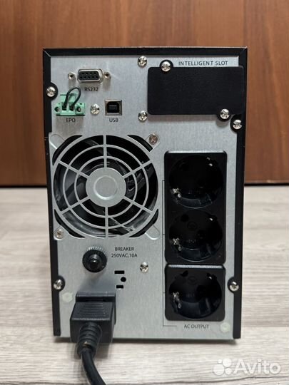 Ибп ippon innova g2 1000 euro с новыми АКБ 9А/ч