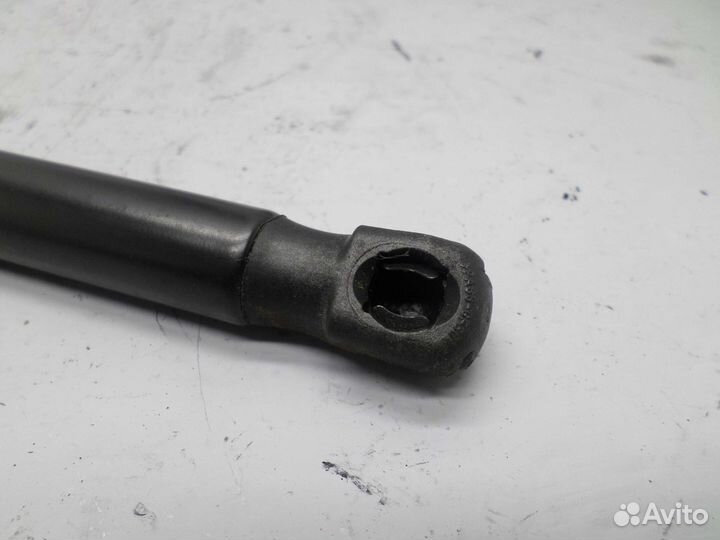 Амортизатор капота, Toyota Camry (XV50) (2011-2014