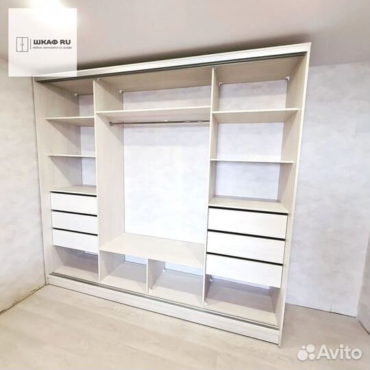 Современный шкаф купе