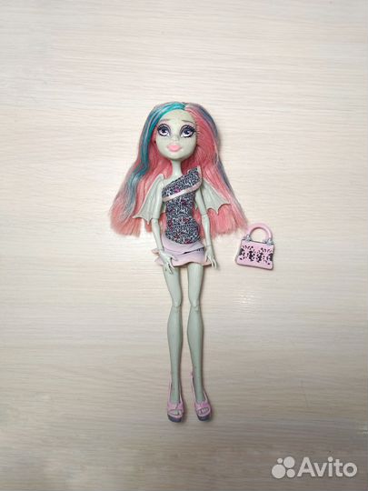 Кукла монстер хай