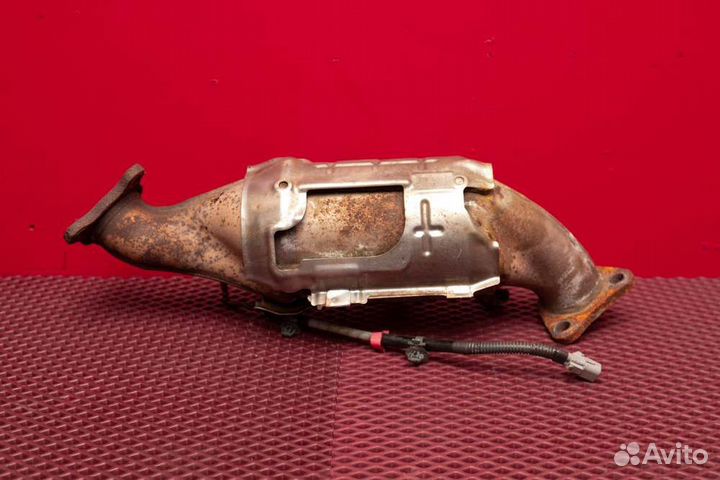 Катализатор передний правый Toyota Land Cruiser