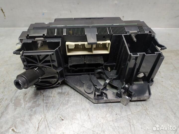 Блок управления отопителем Skoda Octavia (A5 1Z)