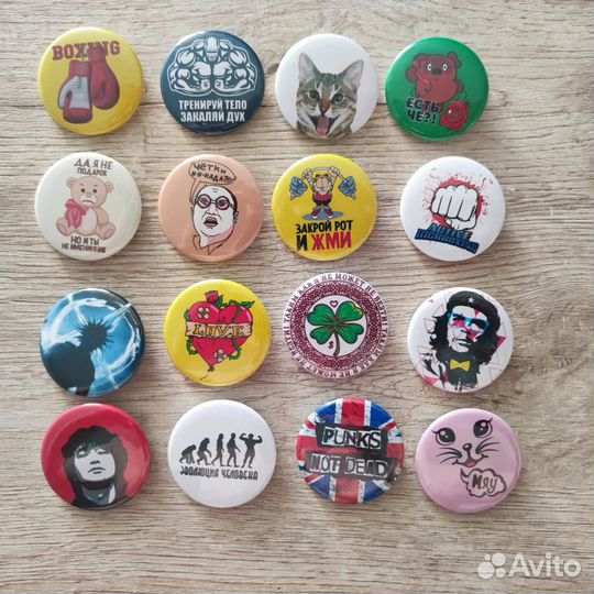 Значки в ассортименте