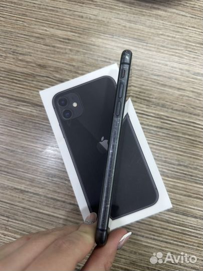 iPhone 11, 64 ГБ
