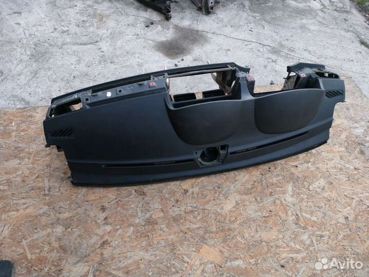 Панель передняя салона (торпедо) BMW 7 E65/E66/E67