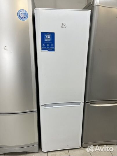 Холодильник indesit