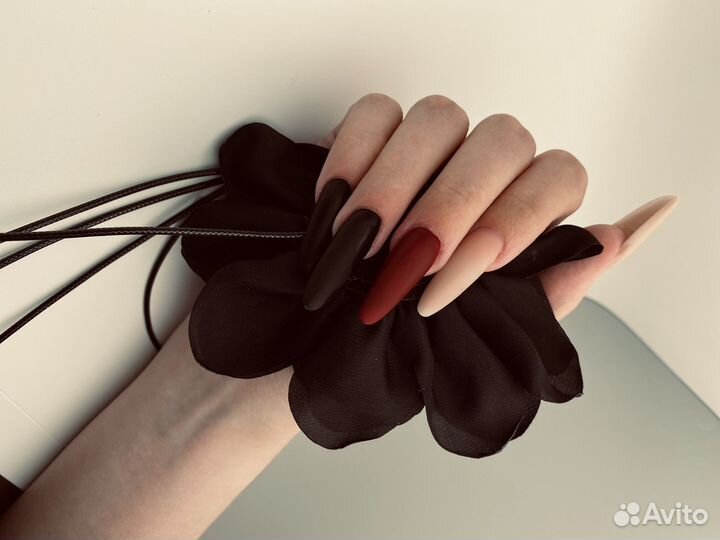 Маникюр, педикюр,наращивание