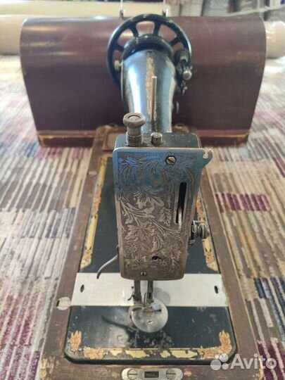 Швейная машина Goschveimachina