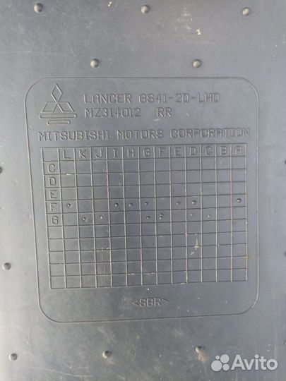 Полики на mitsubishi lancer 10