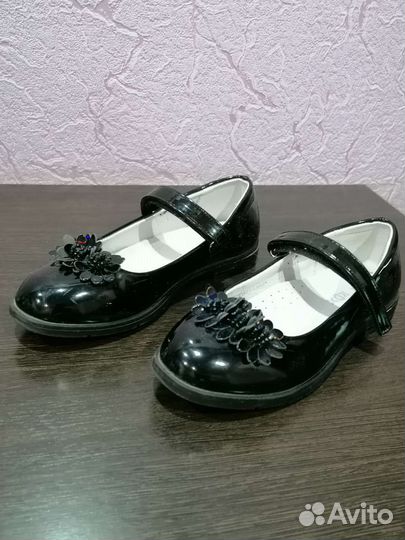 Туфли чёрные лаковые на девочку 32 размер