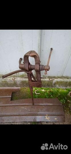 Старинные тиски