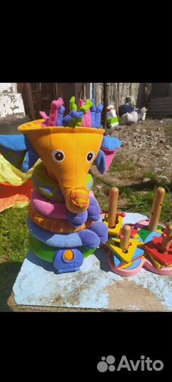 Музыкальная пирамидка,и две большая и маленькая