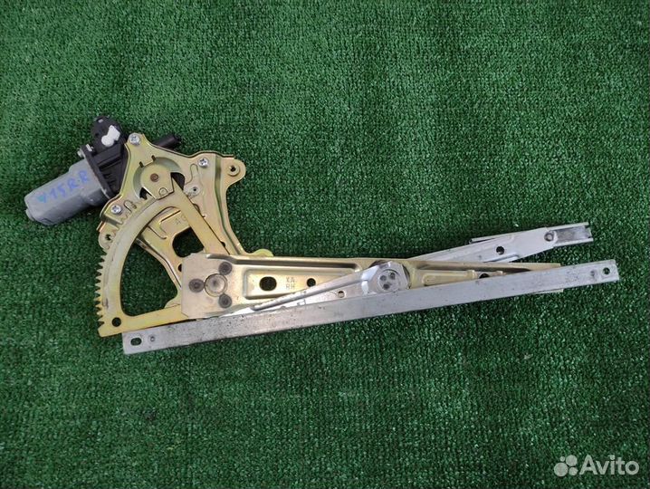 Стеклоподъемник задний правый Subaru Tribeca WX 2