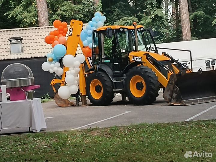 Экскаватор погрузчик jcb