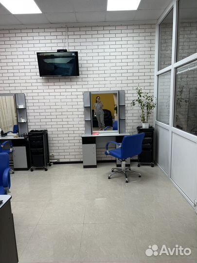 Аренда рабочего места мастера маникюра, парикмахер