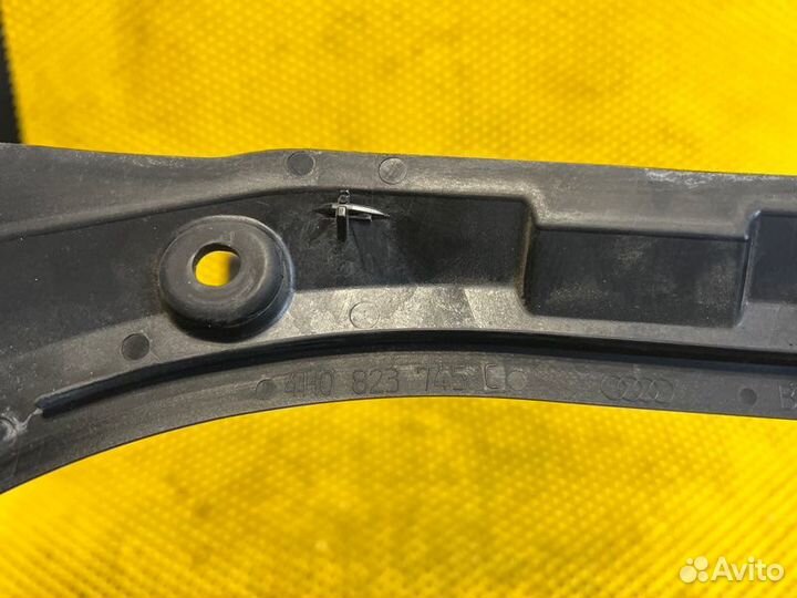 Накладка стекла Audi A8 cdra 2012