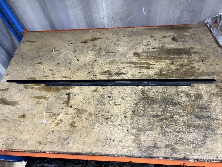 Молдинг передней левой двери BMW G30 G31