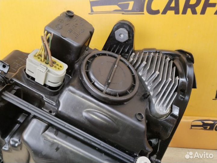 Фара передняя правая Mercedes-Benz E W212 M651 D22