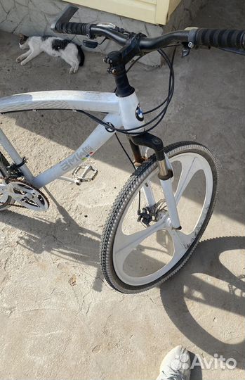 Велосипед на литых дисках bmw