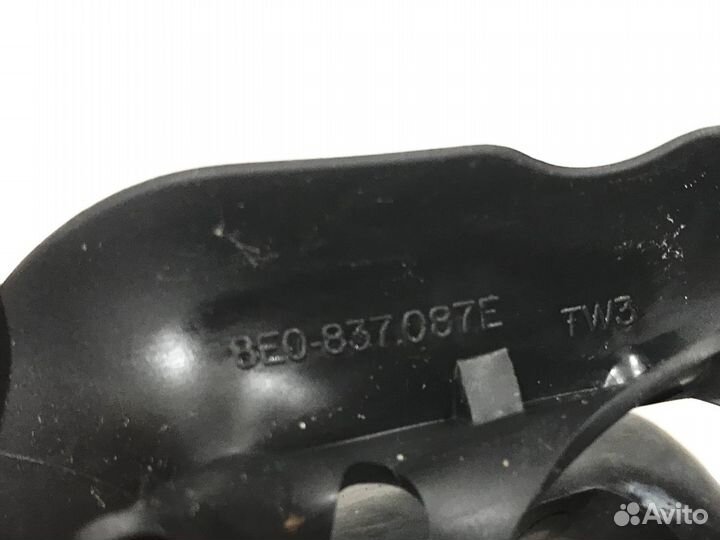 Уплотнитель замка Audi A4 B7