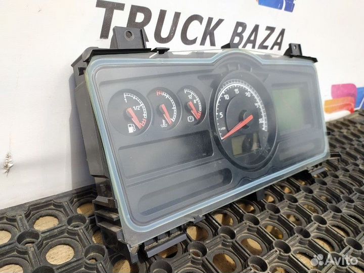 7421843952 Панель приборов Renault Magnum
