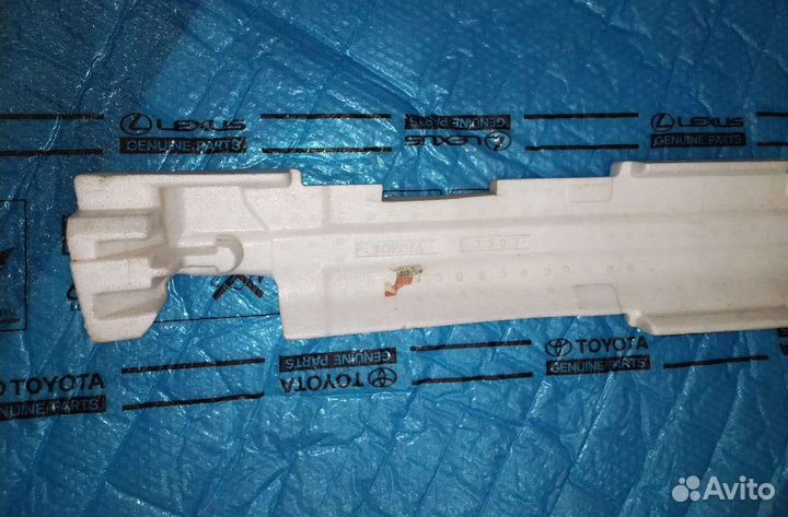 Наполнитель заднего бампера Тойота Камри 40