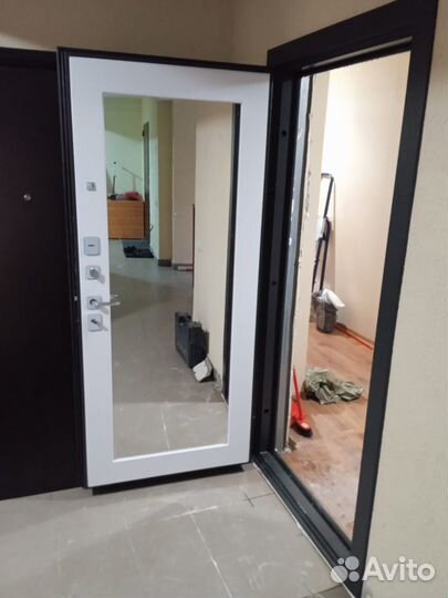 Трехконтурные входные двери утепленные