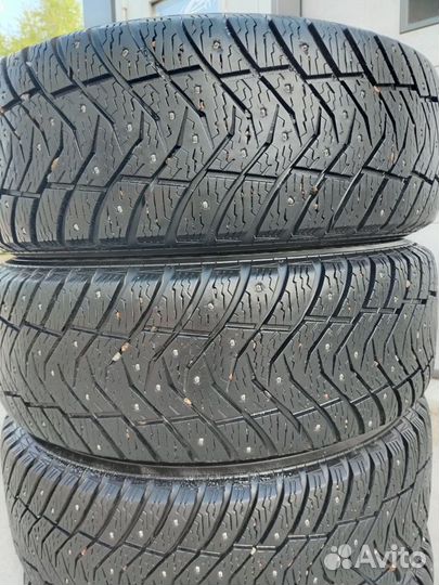 Yokohama Ice Guard IG65 235/55 R19 105T