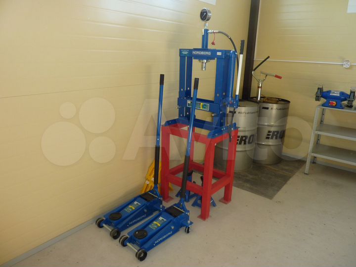 Сто и химчистка 100 м²