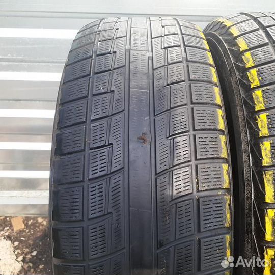 Yokohama Ice Guard IG30 215/60 R16