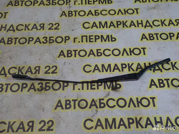 Поводок стеклоочистителя передний правый Peugeot