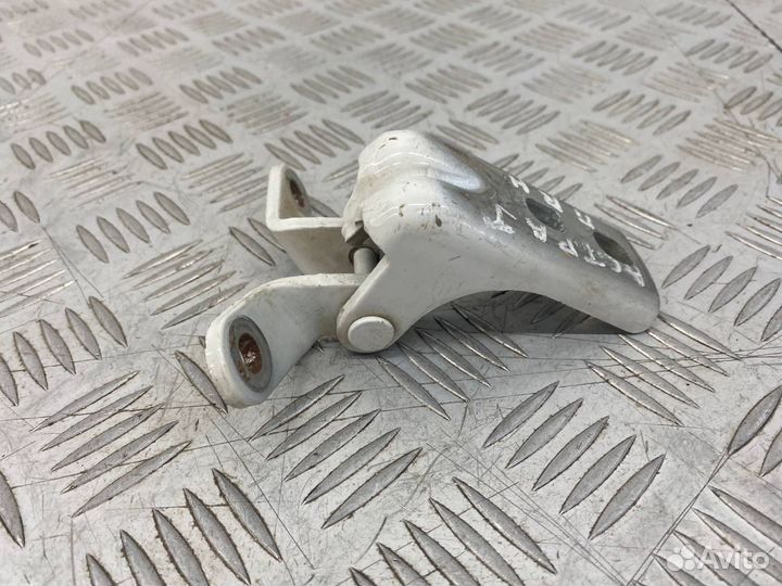 Б/У петля двери передний правый Opel Astra J P10