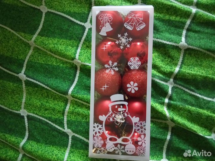 Елочные шарики