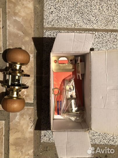 Дверная ручка