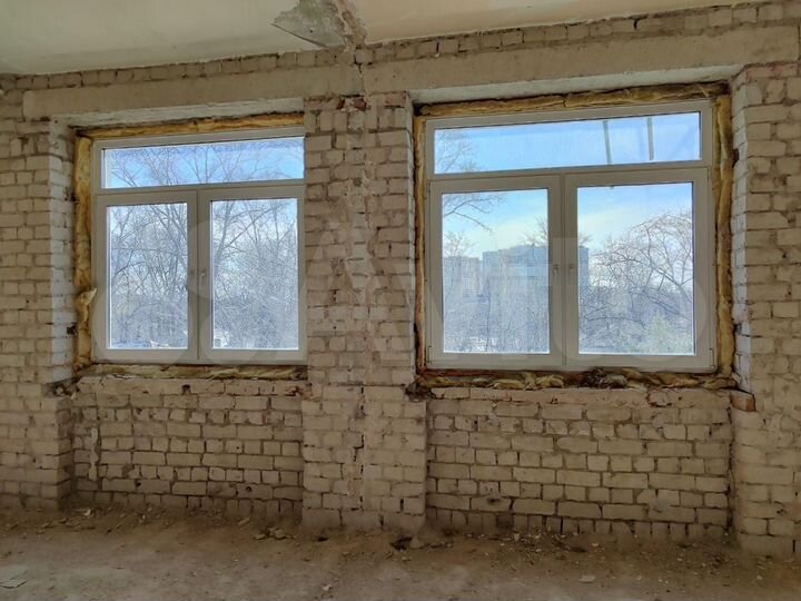 Отдельное здание кирпичное, 2767 м²