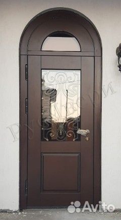 Арочная металлическая дверь для улицы