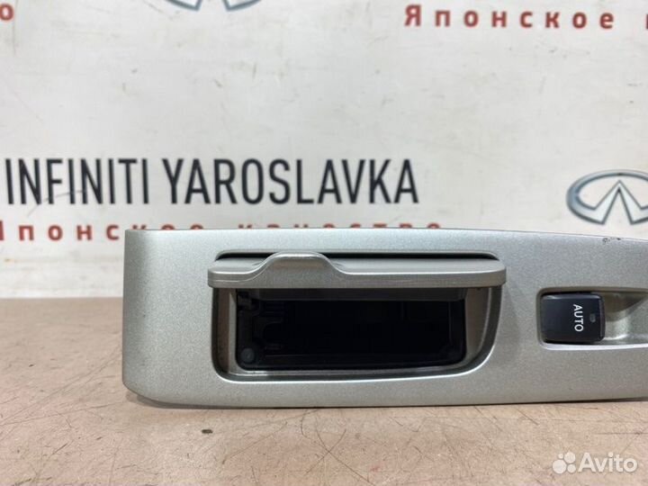 Кнопка стеклоподъёмника задняя левая Lexus Rx350