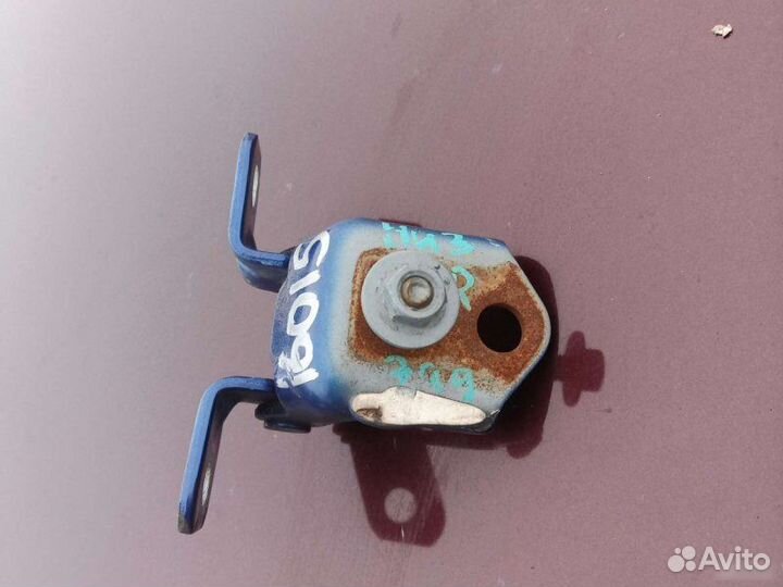 Петля двери задняя правая Mazda 3 2007