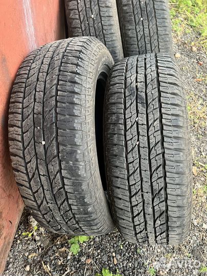 Yokohama Geolandar A/T G015 235/65 R17