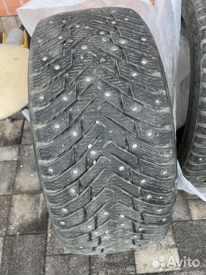 Nokian Tyres Hakkapeliitta 8 235/45 R18