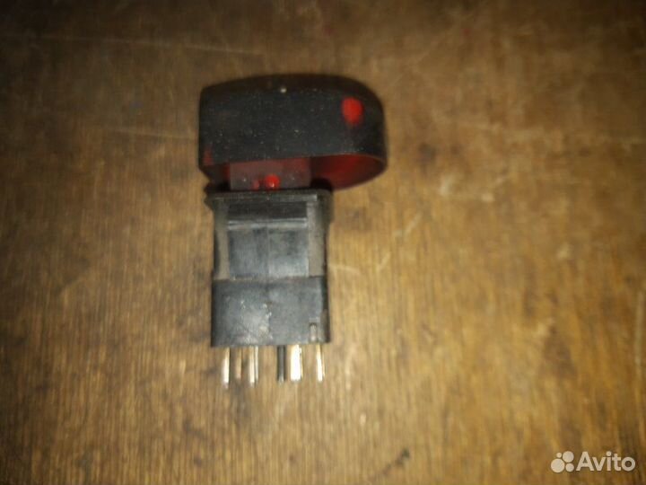 Кнопка аварийной сигнализации Chevrolet Niva