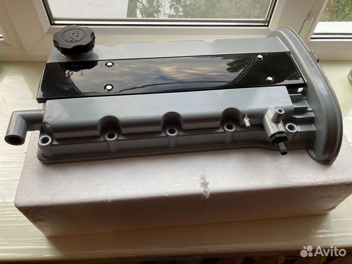 Алюминиевая клапанная крышка Шевроле Лачетти