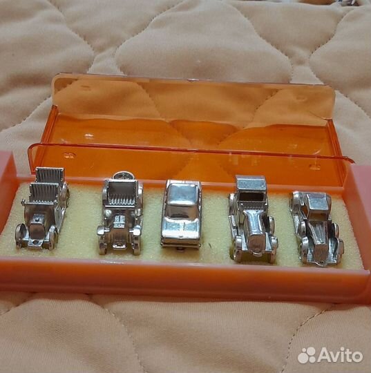 Машинки коллекционные 