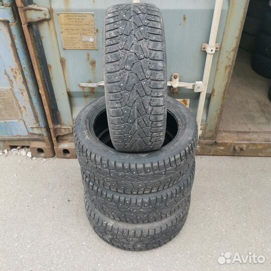 Pirelli Ice Zero 215/50 R17