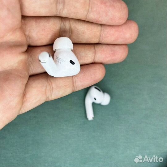 AirPods Pro 2: Музыка, которая двигает